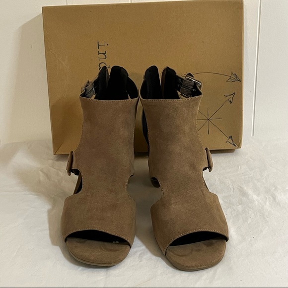 Tan open-toed block heels suede with buckles summer shoes with zipper - Picture 2 of 11